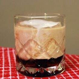 White_Russian_Cocktail-scaled-e1596407478140